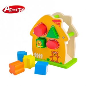 Дървена къщичка с животни за сортиране Acool Toy ACT32