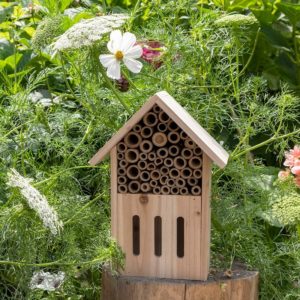 Дървена къщичка за насекоми - Хотел за пчели Rex London